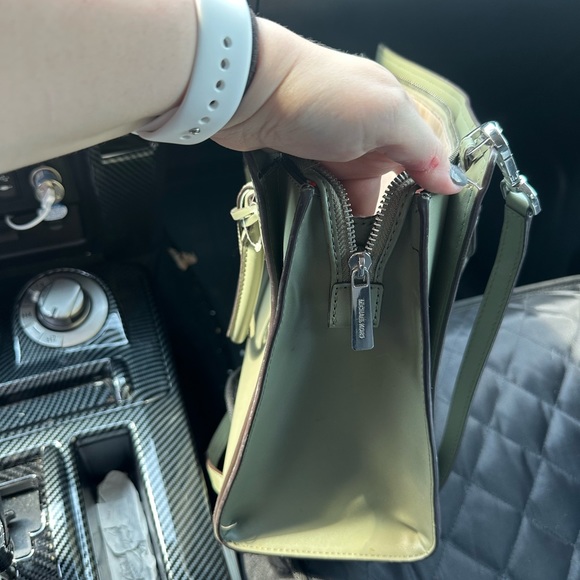 Large michael kors satchel - Picture 4 of 5